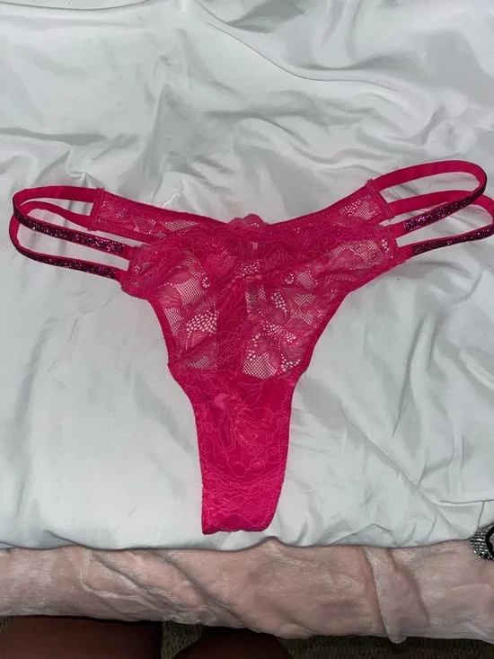 Victoria’s Secret Rhinestone Strap Thong Size Large - Picture 2 of 3